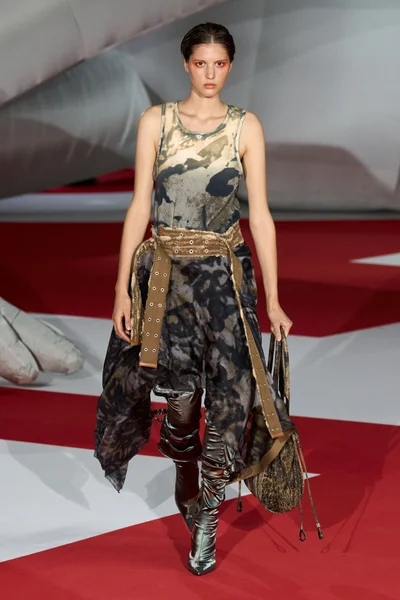 Look 34